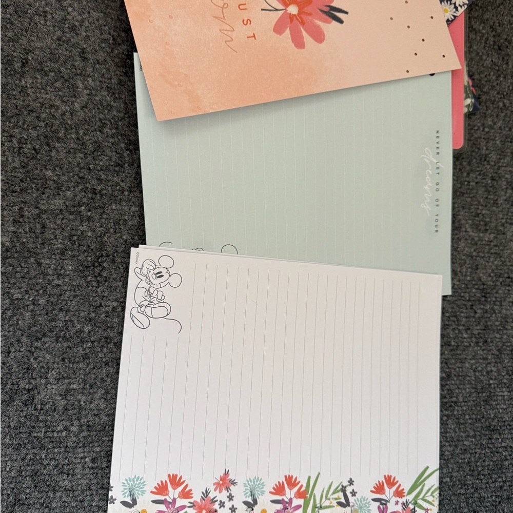 The Happy Planner Be Happy Mickey Mouse box set NWOT - Picture 15 of 16